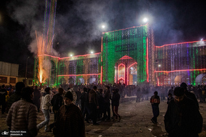 نورافشانی به مناسبت  میلاد حضرت علی (ع) در کشمیر ھند