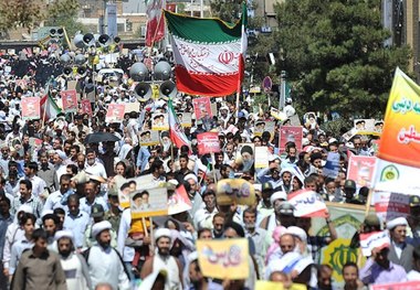 صدای آزادی قدس در آسمان سمنان طنین انداز شد