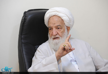 آیت‌الله مسعودی خمینی: هر کسی که می‌گوید حاج احمد آقا در کارهای امام دخالت می‌کرد، قطعاً بی‌ربط می‌گوید/ اگر امام یک کلمه می‌گفت، ایشان یک واو هم به آن اضافه نمی‌کرد