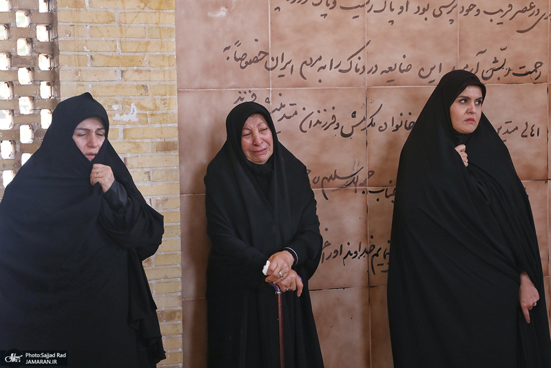 مراسم تشییع و خاکسپاری حاجیه خانم خدیجه خاتمی