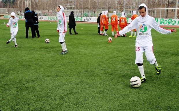 برترین‌های فوتبال دختران زیر ۱۲ سال یزد انتخاب شدند