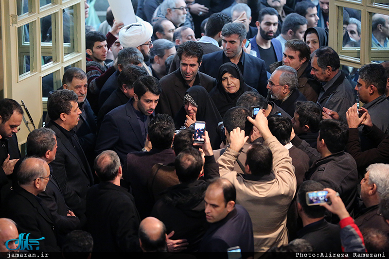 مراسم وداع با پیکر آیت الله هاشمی رفسنجانی(ره) در حسینیه جماران-13