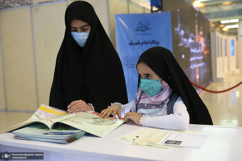 غرفه موسسه تنظیم و نشر آثار امام خمینی (س) در  نمایشگاه بین‌المللی قرآن