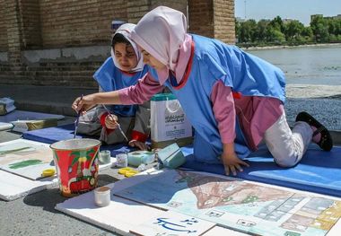 کودکان کردستانی با نقاشی به جنگ کرونا می‌روند