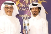  شیخ‌سلمان شخصا جایزه اکرم عفیف را برایش به قطر برد! +تصاویر
