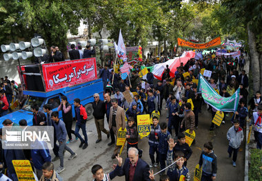 ملت بصیر ایران به انقلاب اسلامی وفادار است