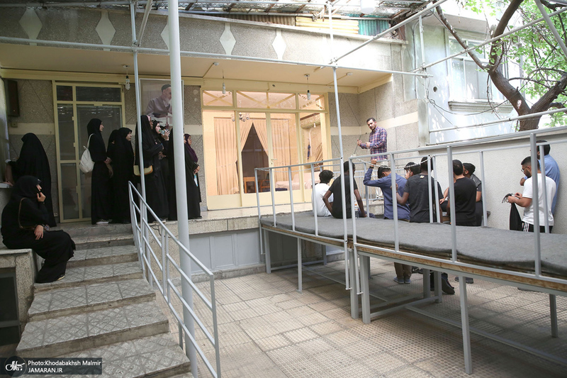 بازدید جمعی از دانشجویان انگلیسی و جمعی از دانش آموزان بندر دیر از جماران