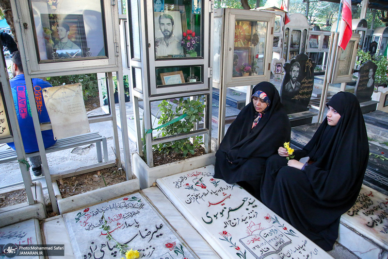 مراسم مهمانی لاله ها در بهشت زهرا (س) تهران