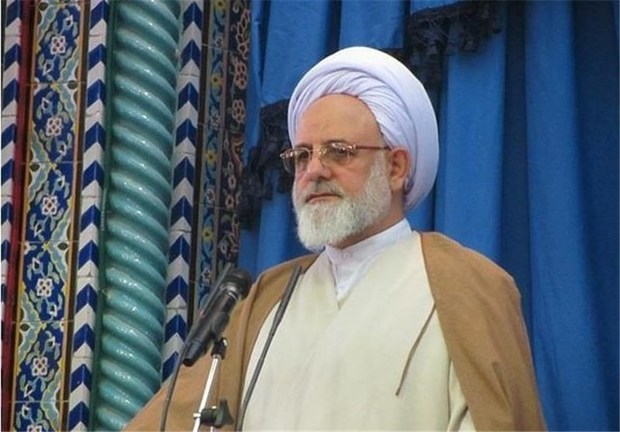 اتخاذ دیپلماسی انقلابی از سوی دولت در برابر آمریکا مطالبه مردم ایران است