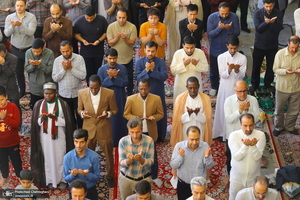 نماز عید سعید فطر در حرم مطهر حضرت معضومه (س)