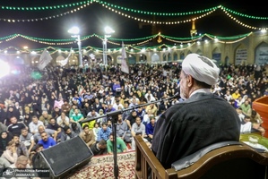 مراسم شب ولادت امام رضا (ع) در صحن غدير