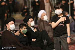 عزاداری شب عاشورای حسینی(ع) در حرم مطهر امام خمینی(س)