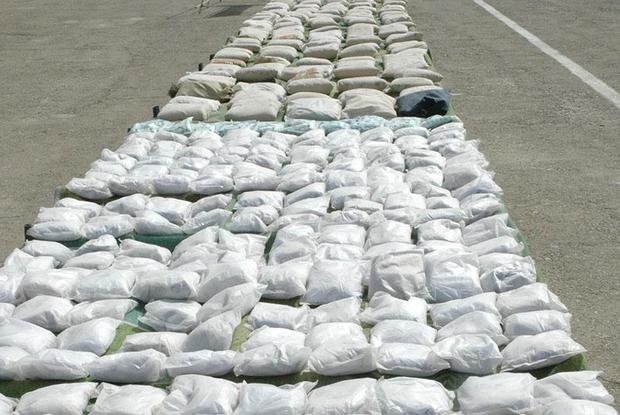 کشف 650 کیلو مواد مخدر و انهدام 2 باند قاچاق در قم