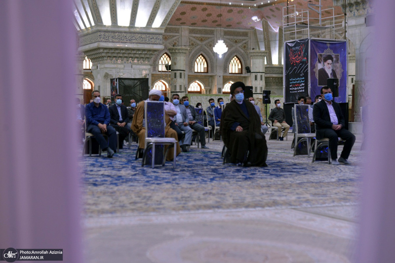 تجدید میثاق سرپرست و کارکنان موسسه تنظیم و نشر آثار امام خمینی(س) با آرمان های بنیانگذار جمهوری اسلامی