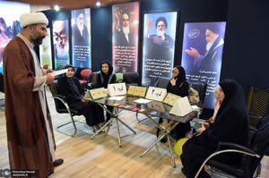 غرفه موسسه تنظیم و نشر آثار امام خمینی (س) در سی و سومین نمایشگاه بین المللی قرآن کریم-1