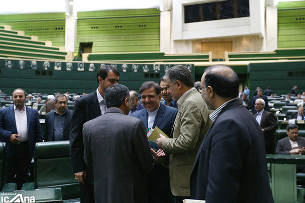 آخوندی با 16 رای بیشتر ابقا شد/ مشروح سخنان موافقان و مخالفان استیضاح