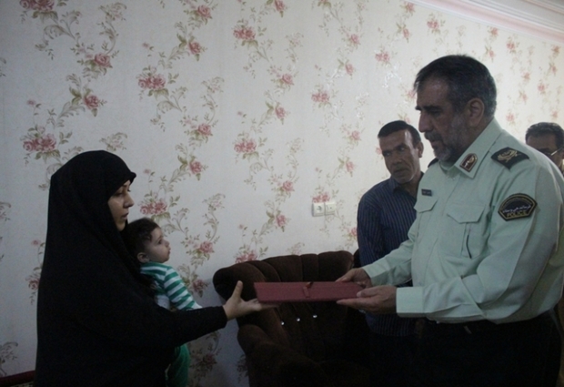 خانواده‌های معظم شهداء سرمایه‌های اصلی انقلاب هستند