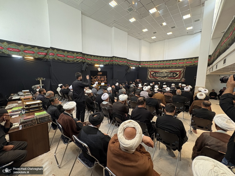 مراسم عزاداری روز تاسوعای حسینی در بیوت مراجع و علماء‎
