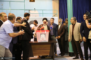 مرحله دوم انتخابات ریاست جمهوری چهاردهم در حسینیه جماران - 3