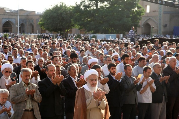 نماز عید فطر در سراسر مساجد قزوین اقامه شد