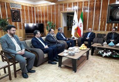 کاهش آمار بیکاری در کشور نیازمند وحدت و همدلی است