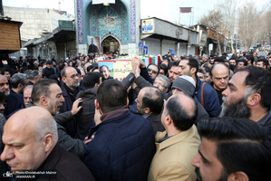 اقامه نماز سید حسن خمینی بر پیکر ٣ تن از شهدای سانحه هواپیمای اوکراینی