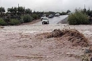 سیلاب جاده قدیم مشهد - چناران را مسدود کرد