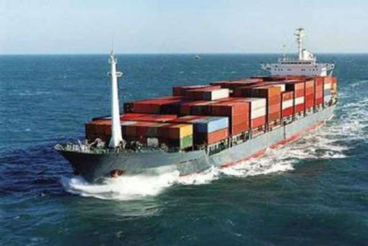 حمله ناکام دزدان دریایی به یک کشتی تجاری ایران