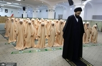 جشن تکلیف دختران در مجتمع یادگار امام با حضور سید علی خمینی (5)