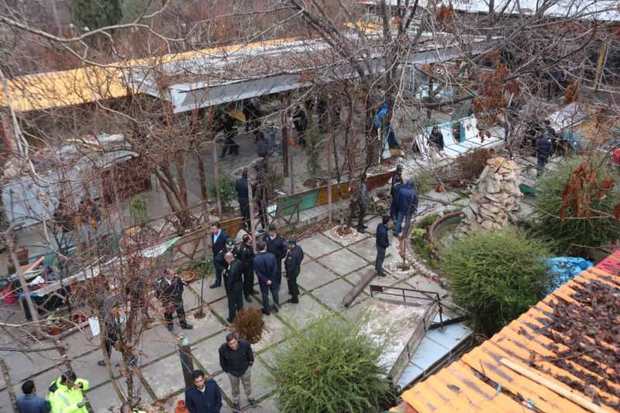 سفره خانه غیر مجاز در بولوار چمران شیراز تخریب شد