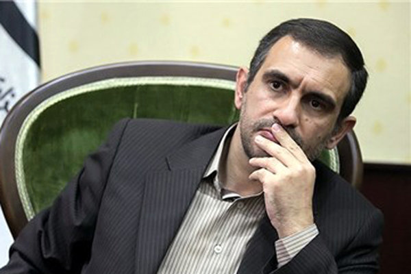 فرمانده دیپلماسی پویا، و نافذترین سخنگوی بین المللی ایرانیان؛ نیازمند حمایت است، نه خنجر از پشت!