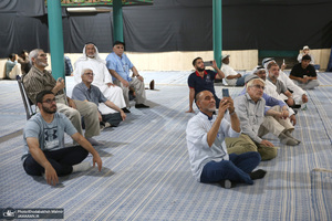 بازدید جمعی از گردشگران کویتی از بیت امام خمینی (س) در جماران