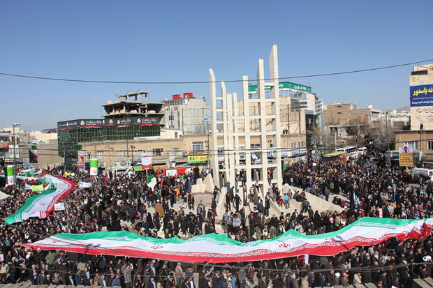 راهپیمایی 22 بهمن بیان عزت خواهی مردم ایران است