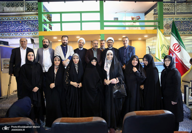 محفل شعر «حضور» 