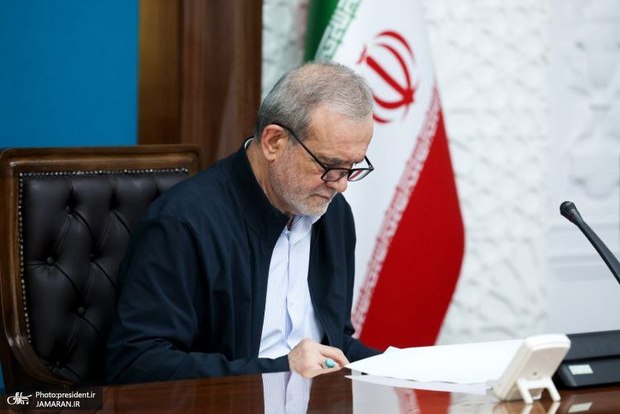 پزشکیان: تبدیل مساجد به قرارگاه‌های عملیاتی یکی از رویکردهای راهبردی دولت است/ این اقدام موجب افزایش سرمایه اجتماعی خواهد شد/ نمی‌توان پذیرفت که پس از گذشت 47 سال از پیروزی انقلاب اسلامی، مردم از باورها و ارزش‌های اصیل خود فاصله بگیرند