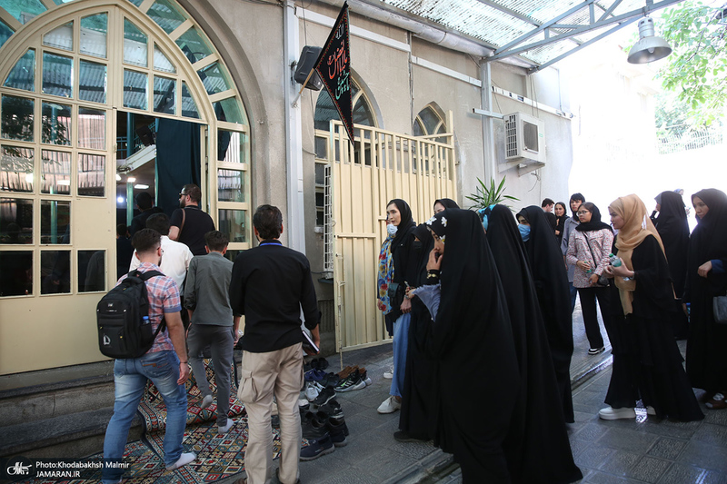 بازدید جمعی از دانشجویان بین‌الملل دانشگاه علامه طباطبایی به عنوان سفیران تمدن اسلامی از جماران