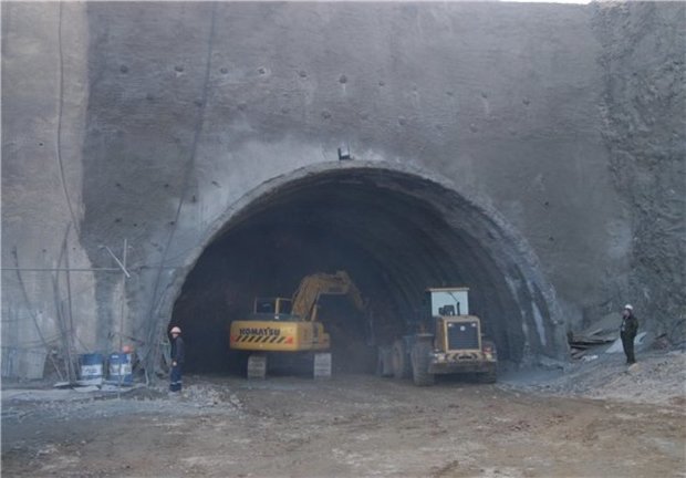 حفاری تونل کبیرکوه هفته دولت سال آینده به اتمام می رسد