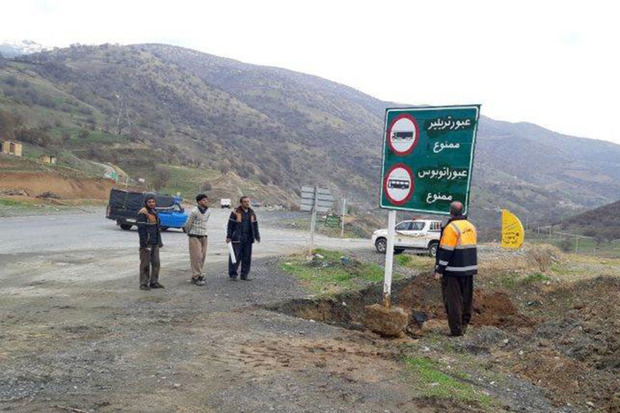 عبور تریلر و اتوبوس از جاده سروآباد - کامیاران ممنوع شد