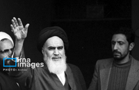 دیدار مردم با امام در مدرسه علوی (1)