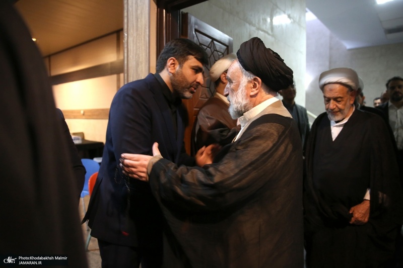 مراسم بزرگداشت احسان صابری در حرم امام خمینی (س)