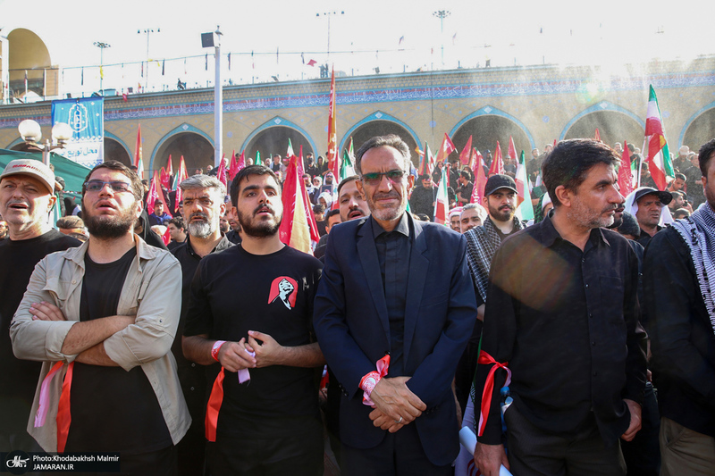 اقامه نماز بر پیکر مطهر رهبر شهید انقلاب-2
