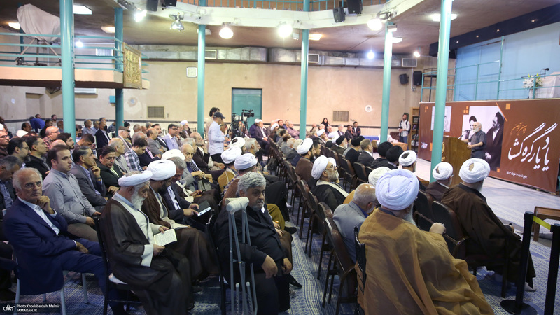 مراسم دومین سالگرد سید محمود دعایی در حسینیه جماران -2