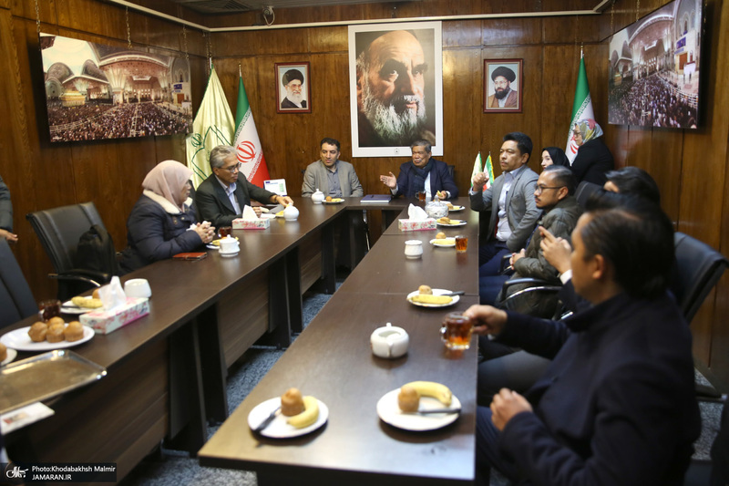 بازدید محمد بن سیو وزیر کشاورزی  و امنیت غذایی کشور مالزی از  بیت امام خمینی (س) در جماران