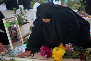 مهمانی لاله ها در قطعه شهدای بهشت زهرا