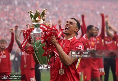 ویدیو| اشک های آرنولد در جشن قهرمانی لیورپول