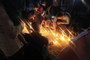 مردم اهواز به یاد شهدای حمله تروریستی شمع روشن کردند