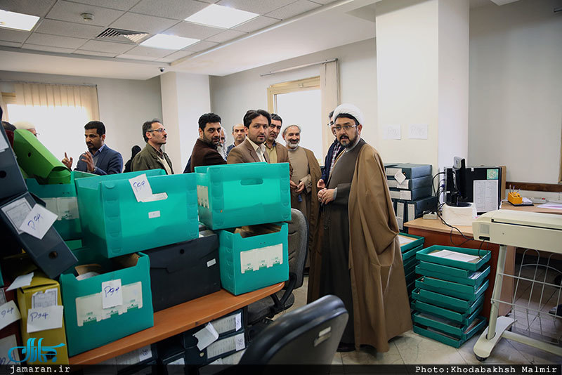 بازدید جمعی از مدیران موسسه تنظیم و نشر آثار امام(س) از مرکز اسناد کتابخانه ملی 