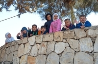 دیدار و گفت‌وگوی هیأت نمایندگان رهبر انقلاب با جمعی از جنگ‌زدگان سوری مستقر در لبنان (7)