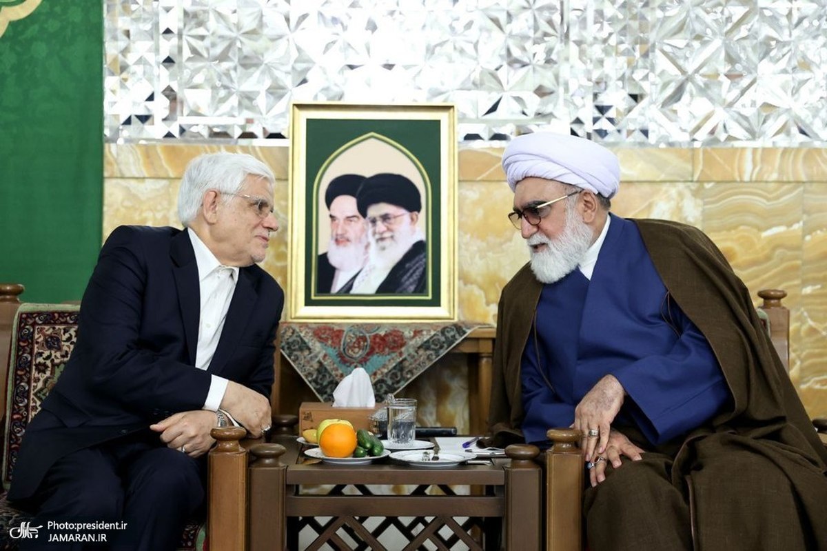 عارف: قیم مردم نیستیم و برای پاسخ به مطالبات مردم پای کار هستیم/ انقلاب ما به‌عنوان یک انقلاب فرهنگی باید برای برآوردن حداقل های نیاز جامعه در امر فرهنگی  تلاش کند