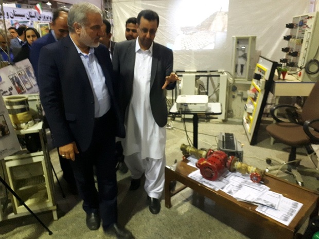 استاندار سیستان وبلوچستان از نمایشگاه دستاوردهای انقلاب بازدید کرد
